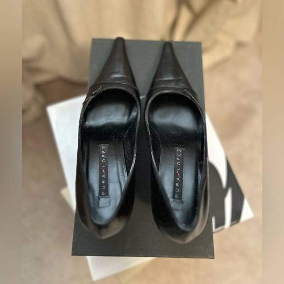 Pura Lopez Kitten Heel Pumps - Picture 3 of 7